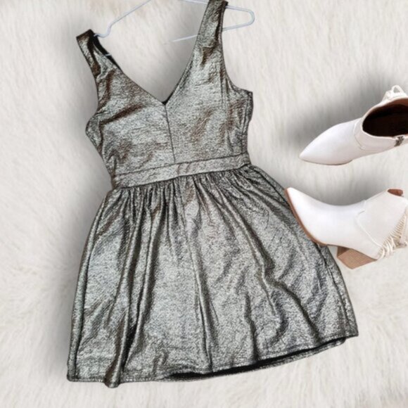 EVENING- One Clothing- Warm Silver-Metallic Skater Pleated Party Dress- Small - Picture 4 of 16